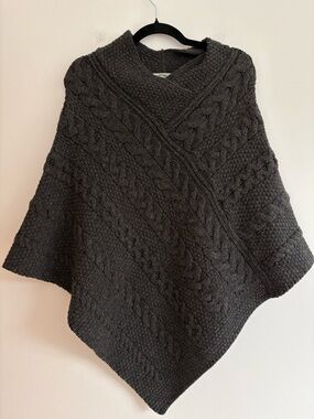 Aran Crafts 100% Merino Wool Cable Knit Sweater Poncho Gray Holiday Irish M/L